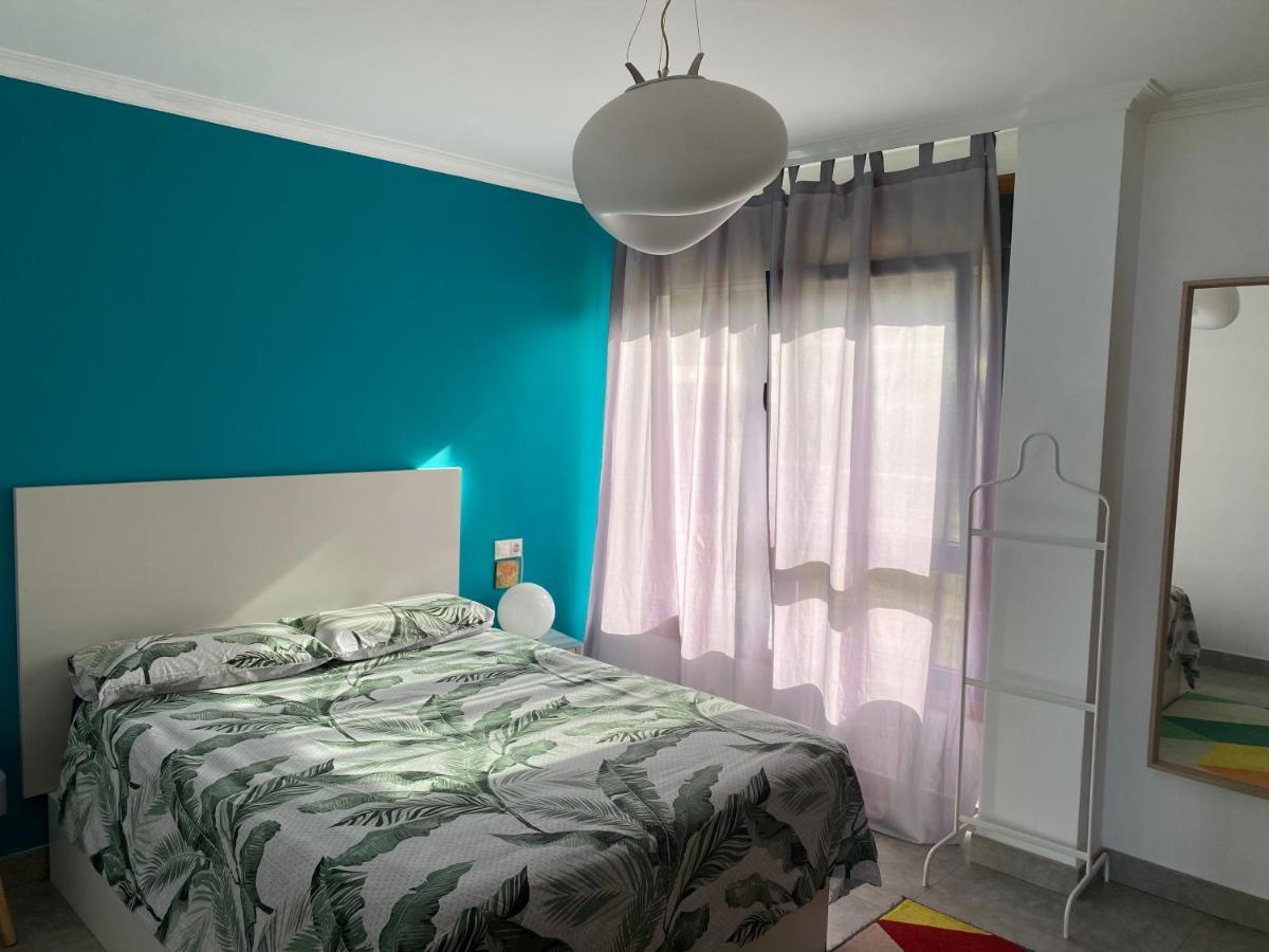 Piso En La Playa Apartment Ribeira Exterior photo